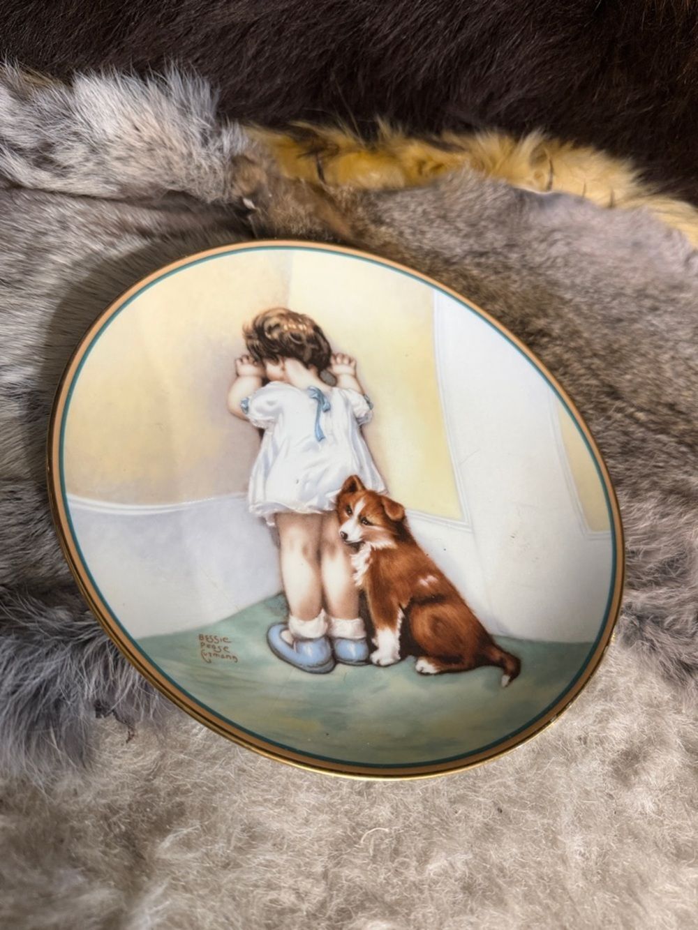 First issue In Disgrace The Hamilton Collection plate (3200)